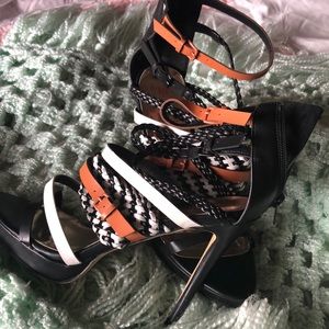 Platform sandals